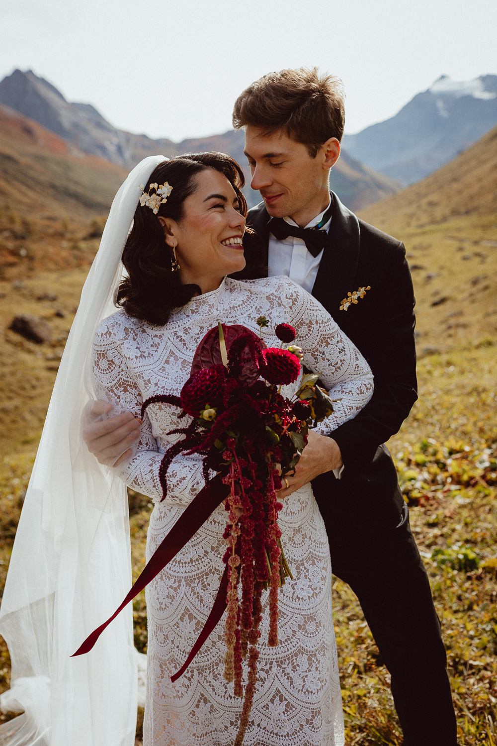 Paysage montagne lors d'un shooting mariage destination à Pralognan la Vanoise en Savoie, France.