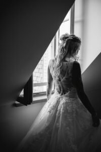 Mariage élégant à Annecy – préparatifs de la mariée