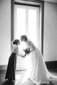 Préparatifs de la mariée photographiée en Bourgogne (terroir bourguignon) par Noémie Nirat