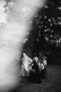 Noémie Nirat, photographe de mariage en Bourgogne : préparatifs de la mariée