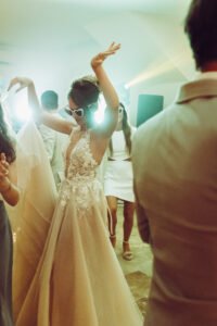 Soirée de mariage lors d'un mariage haut de gamme à Grasse, Alpes-Maritimes