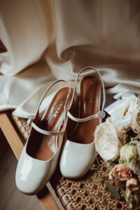 Préparatifs de la mariée photographiée à Paris (Île-de-France) par Noémie Nirat